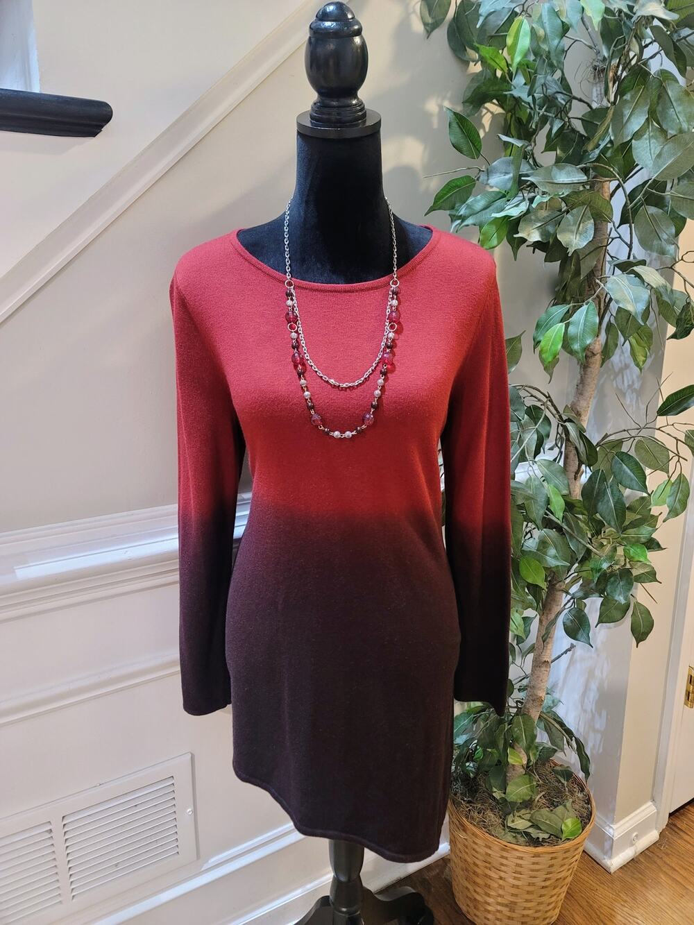 The Limited Tunic Sweater Women's Medium Red/Burgundy Ombre Asymmetrical Hem